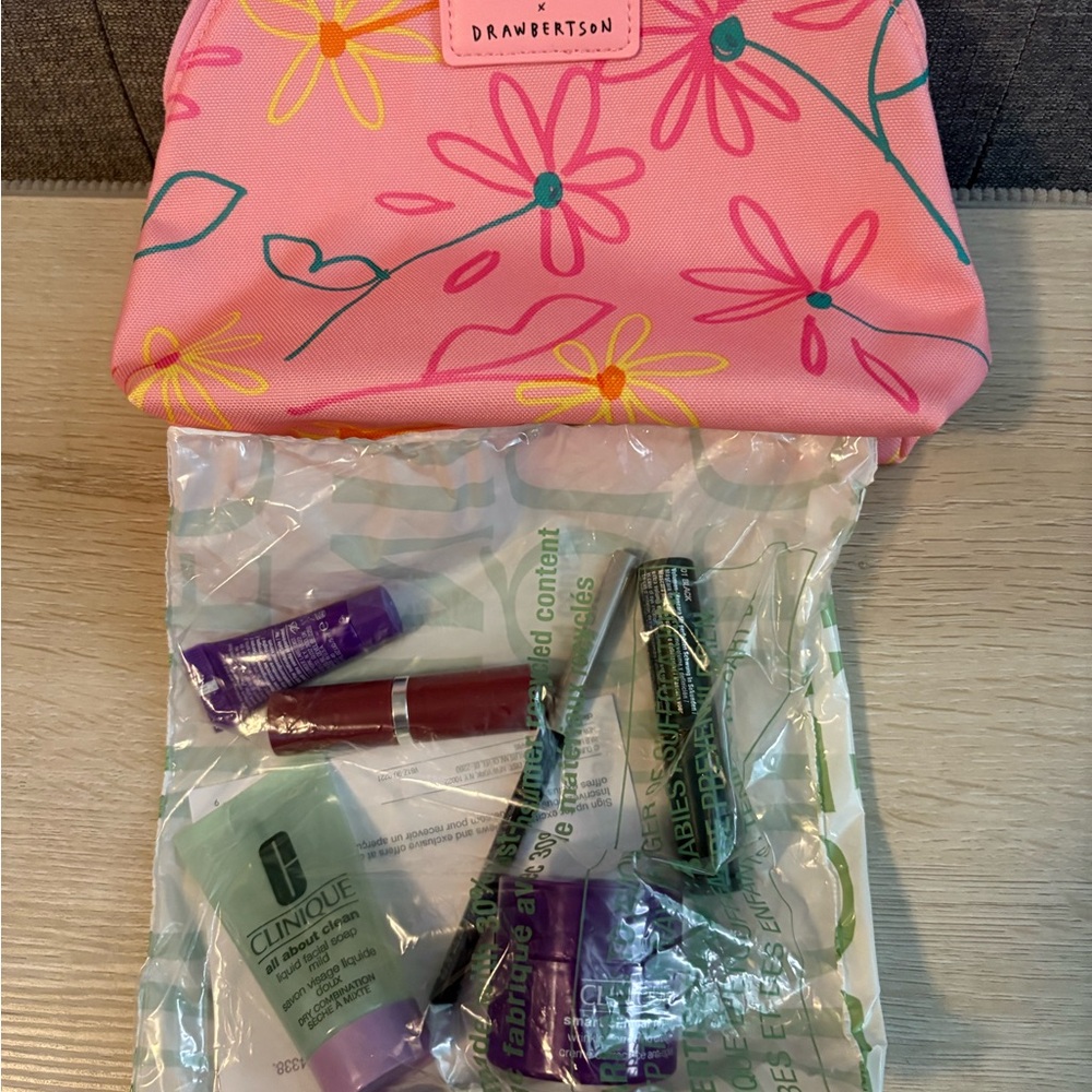 Clinique x Drawbertson
